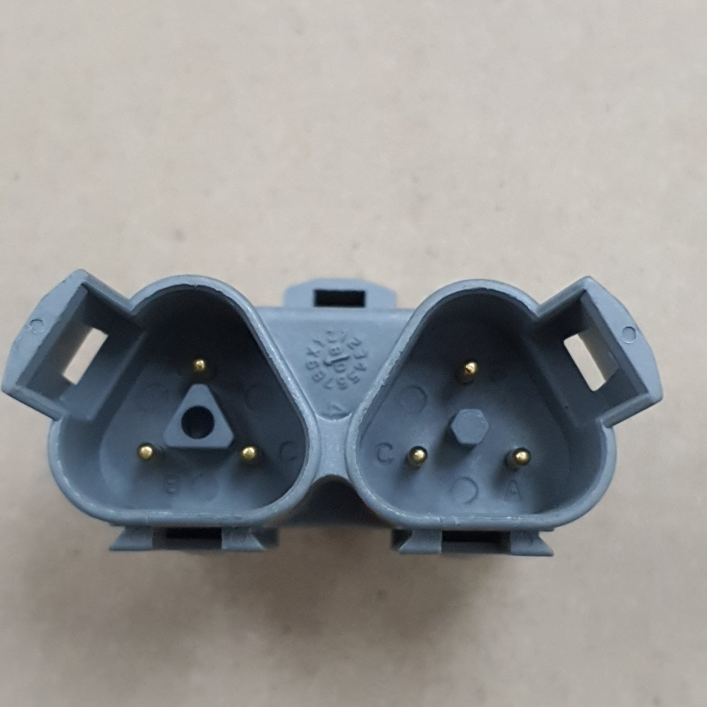 Connector DT04-3P-P007